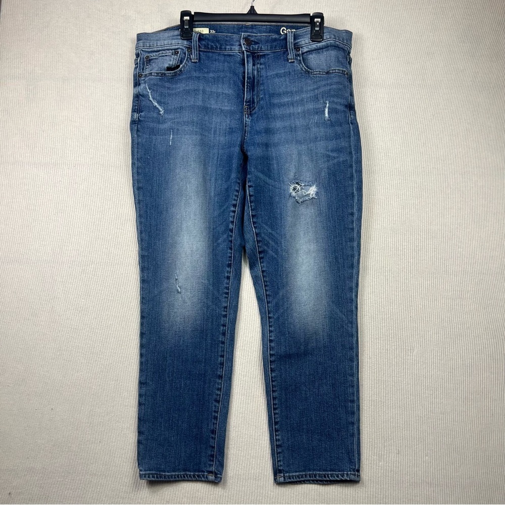 GAP Girlfriend Jeans Size 33R (12/14) Medium Wash Slight Distress Boho Casual